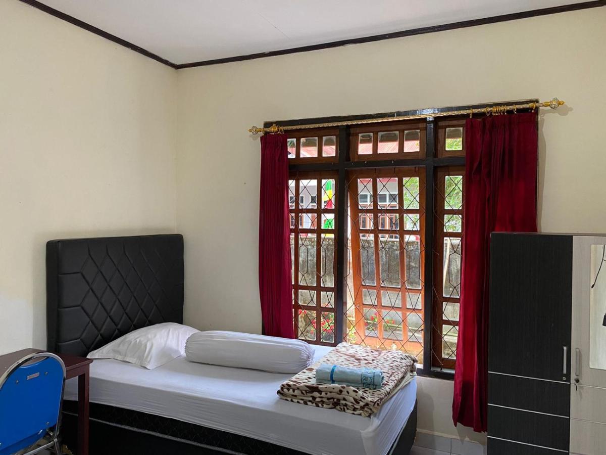 Mawar Bed And Breakfast Bajawa Exterior photo